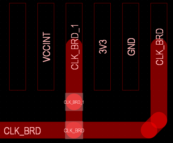 PCB上的同一个网络连接器组件；网络连接器封装中的焊盘（选中的）通过走线短接。